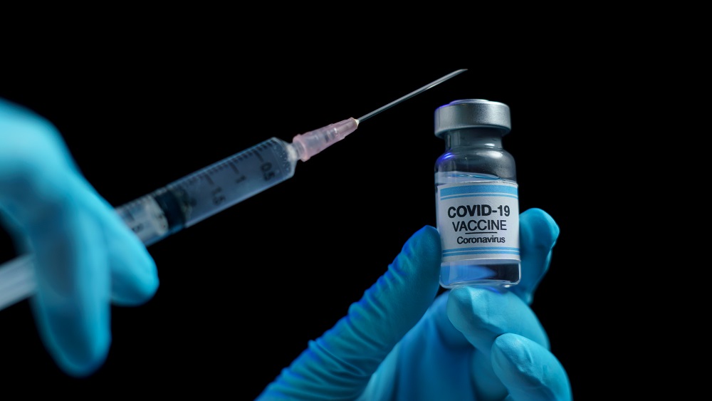 Vakcinētajiem un Covid-19 izslimojušajiem - dažādi atvieglojumi