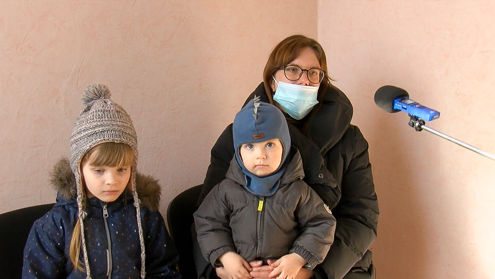Mamma ar bērniem patvērušies Latvijā, tētis - Ukrainā aizstāv savu dzimteni