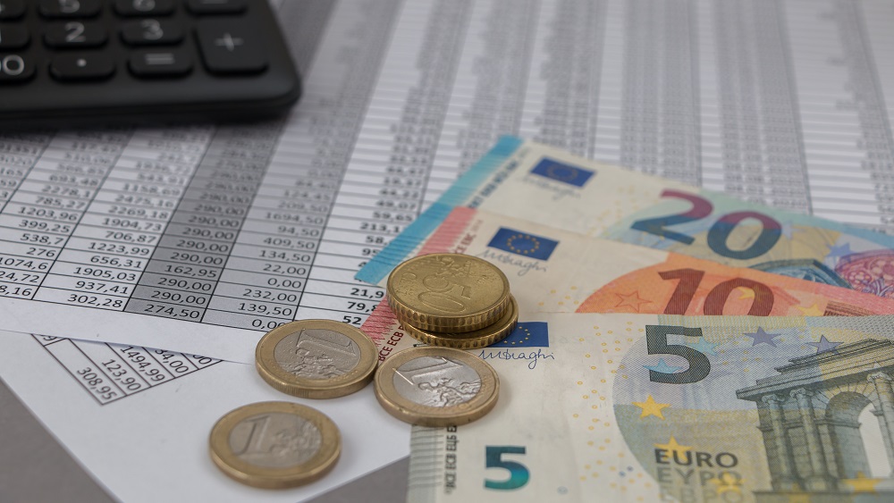 LM plāno no nākamā gada celt minimālo algu līdz 640 vai 700 eiro