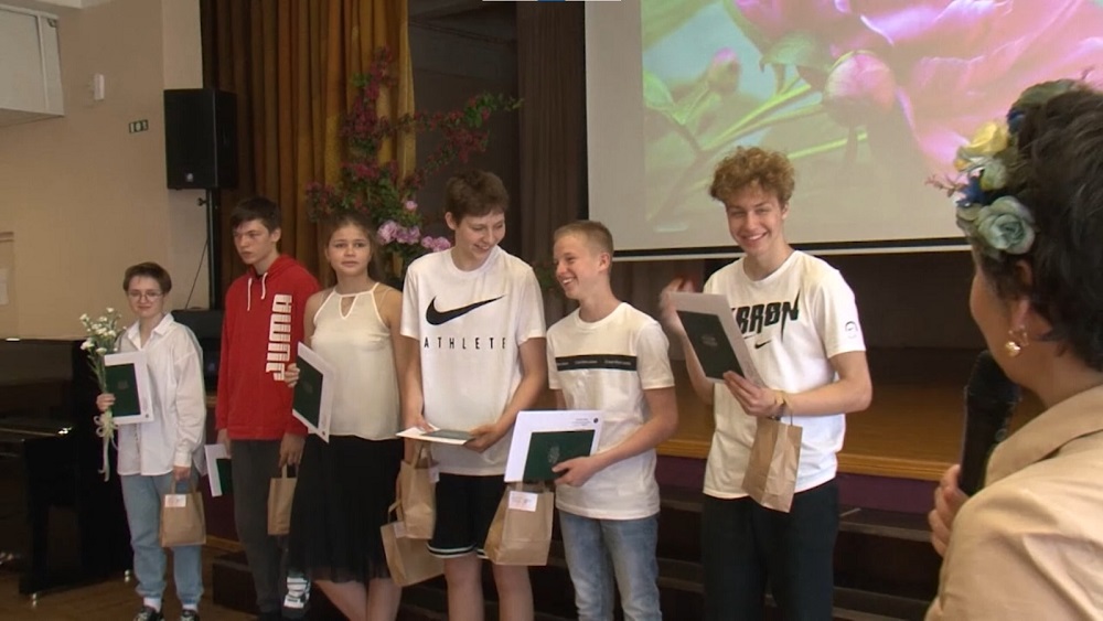 Ukraiņu skolēnu pieredzi Latvijā dokumentē filmā