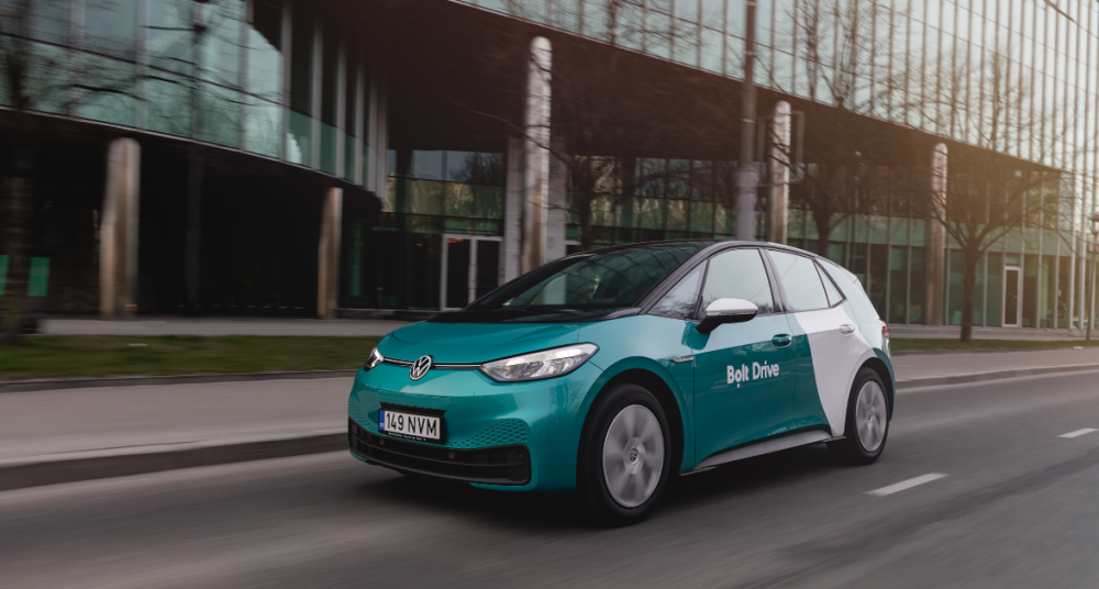 Rīgā un Jūrmalā "Bolt" piedāvā arī koplietošanas automašīnas