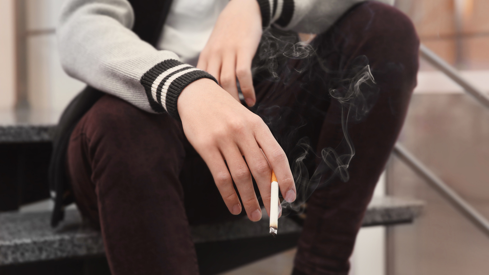 Mācību iestādes samierinās ar nepilngadīgiem smēķētājiem