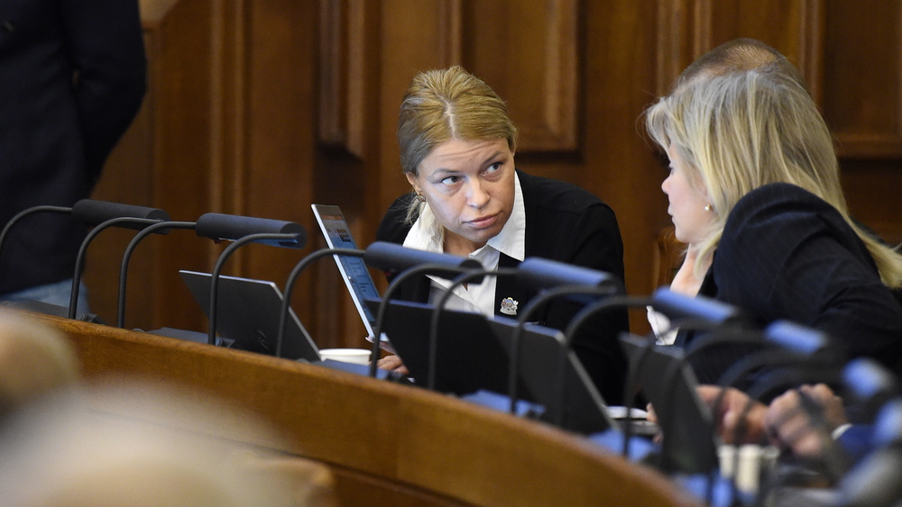 Komisija aicinās Saeimu izslēgt Grevcovu no sešām Saeimas sēdēm par deputāta ētikas pārkāpumiem