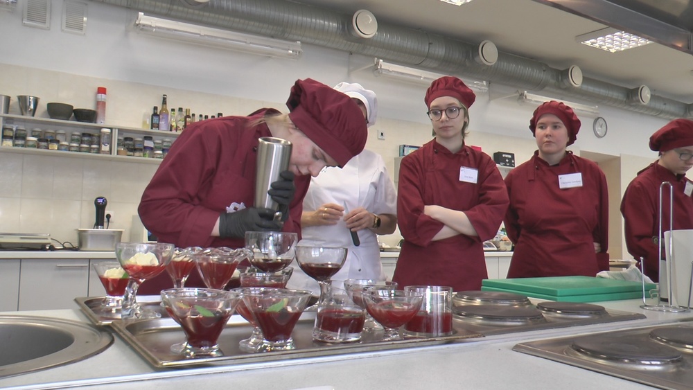 “Skills Latvia 2023”  finālā tiksies seši jaunie pavāri