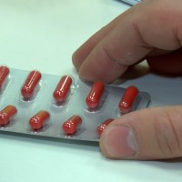 Tiesībsargs: valdība kavējas izskatīt risinājumus zāļu cenu samazināšanai