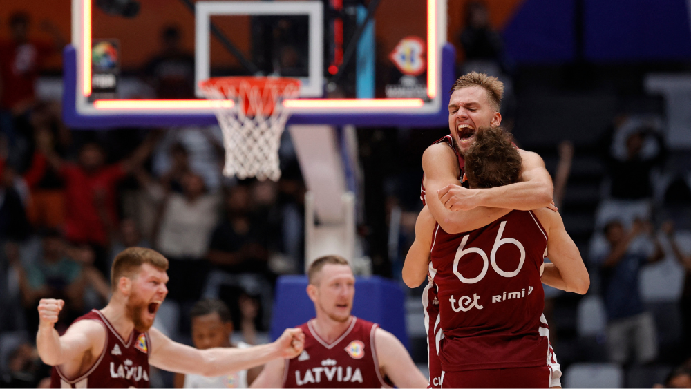 Latvijas basketbola izlase Pasaules kausa finālturnīra mačā pieveic Franciju