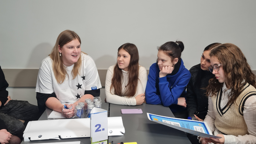 Jaunieši iepazīst lēmumu pieņemšanas procesu Eiropā