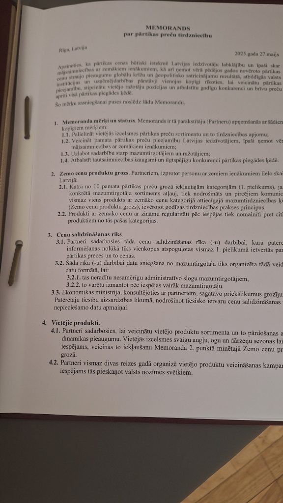 Ekonomikas ministrijā parakstīts memorands par pārtikas cenu samazināšanu