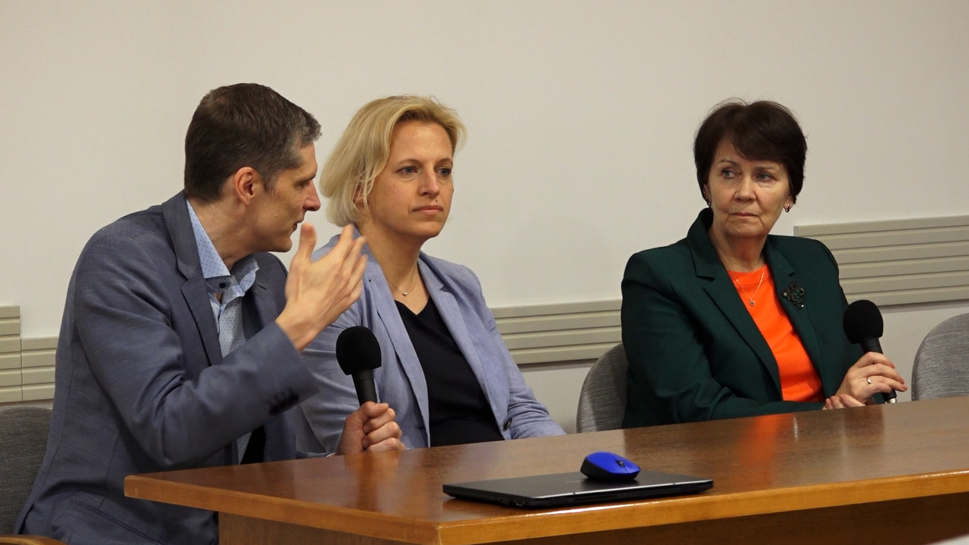 Eksperti diskutē Latvijas lauksaimniecības kooperatīvu forumā par nozares izaicinājumiem un sadarbības iespējām.