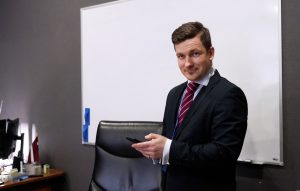 Kandidāts Centrālās vēlēšanu komisijas vadītāja amatam.