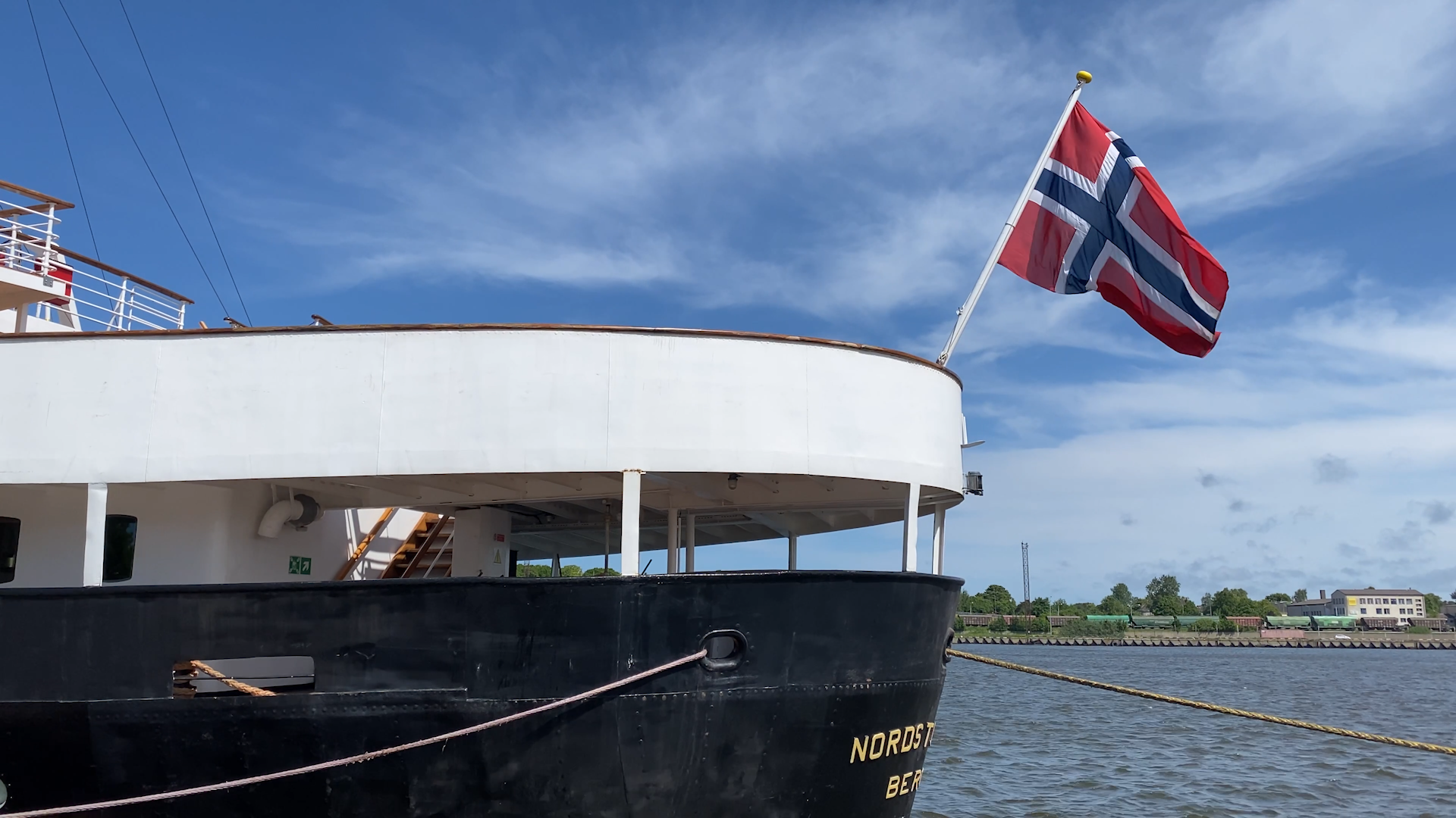 Vēsturiskais norvēģu kruīza kuģis “Nordstjernen” piestājis Ventspils ostā