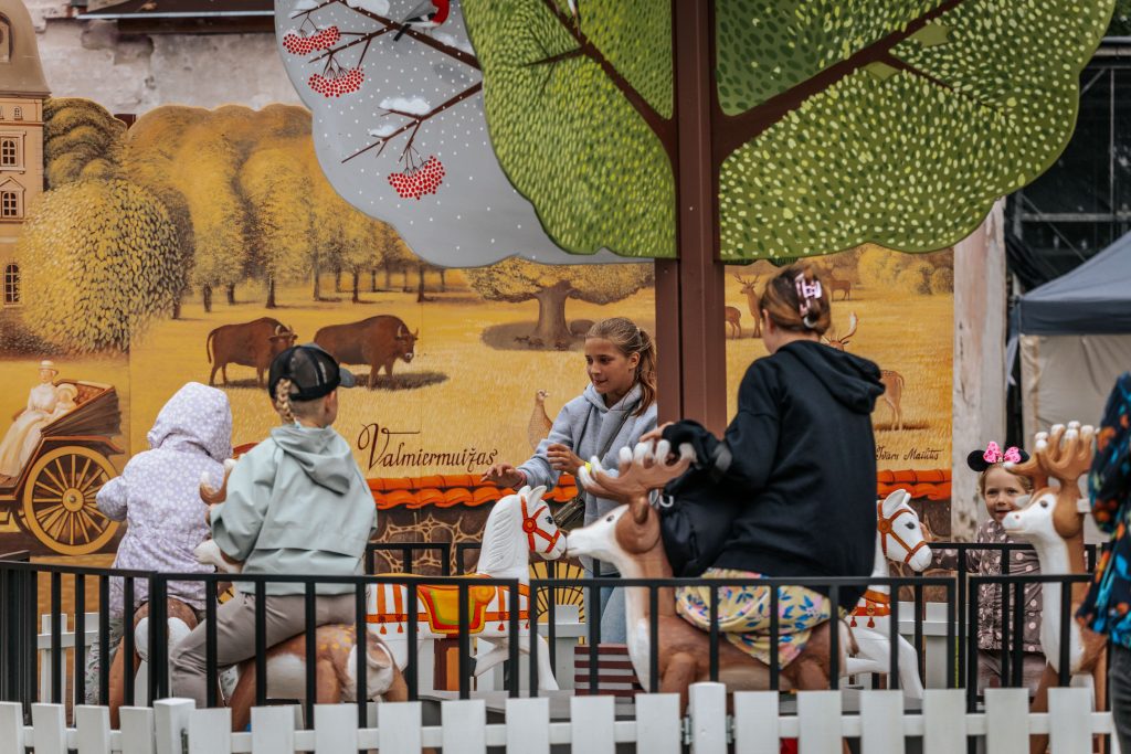 Valmiermuižas etnomūzikas festivāls 2025