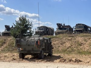 Militārā tehnika Ādažu poligonā