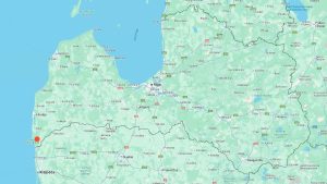 Latvijas karte ar atzīmētu Dabas parku Pape pie Baltijas jūras