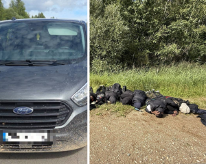 Robežsargi aiztur migrantu pārvadātāju ar busu un nelegālajiem robežšķērsotājiem