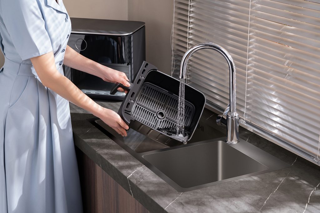 Xiaomi Dual Zone Air Fryer 10L trauka mazgāšana zem krāna