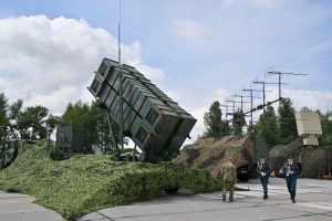 Patriot raķešu aizsardzības sistēma militārajā bāzē