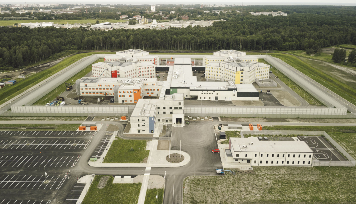 Jaunā Liepājas cietuma kompleksa skats no putna lidojuma