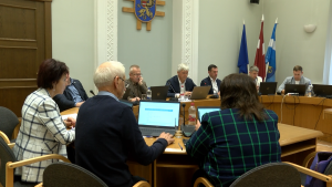 Deputāti piedalās Rēzeknes valstspilsētas domes sēdē, kurā tiek skatīti pašvaldības jautājumi.