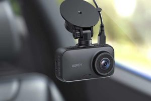 Videoreģistrators automašīnā.