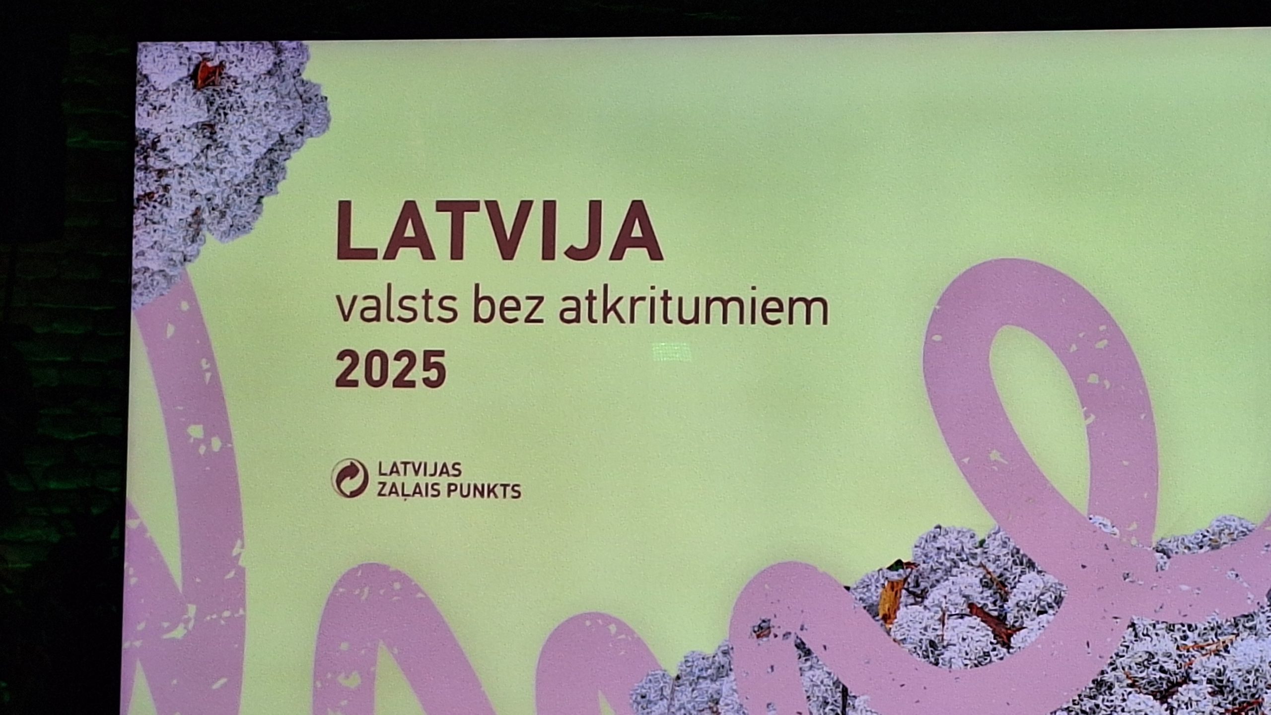 Ekrāns ar uzrakstu 