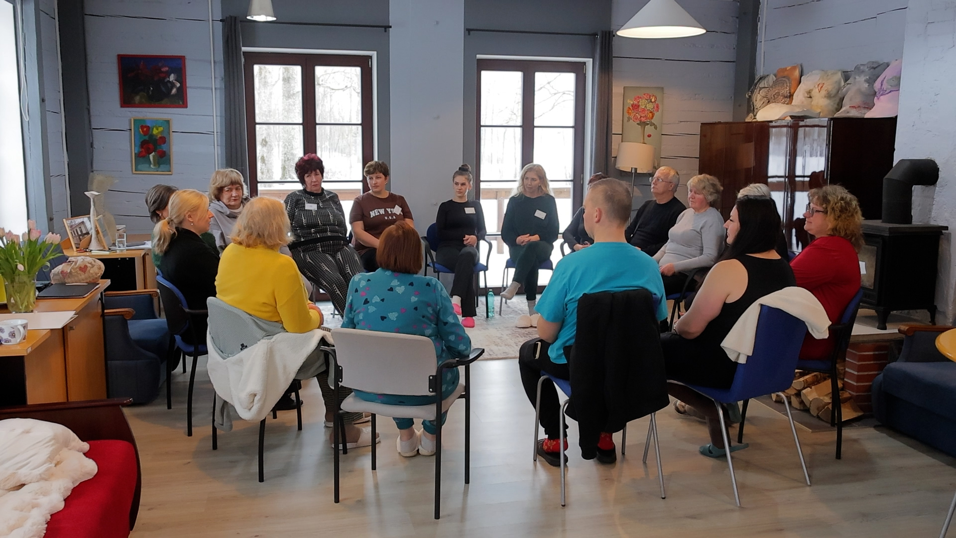 Diskusiju grupa sociālā atbalsta pasākumā telpās