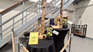 Koka apbalvojumi un ziedi izstādīti Bulduru Arboristu centrā