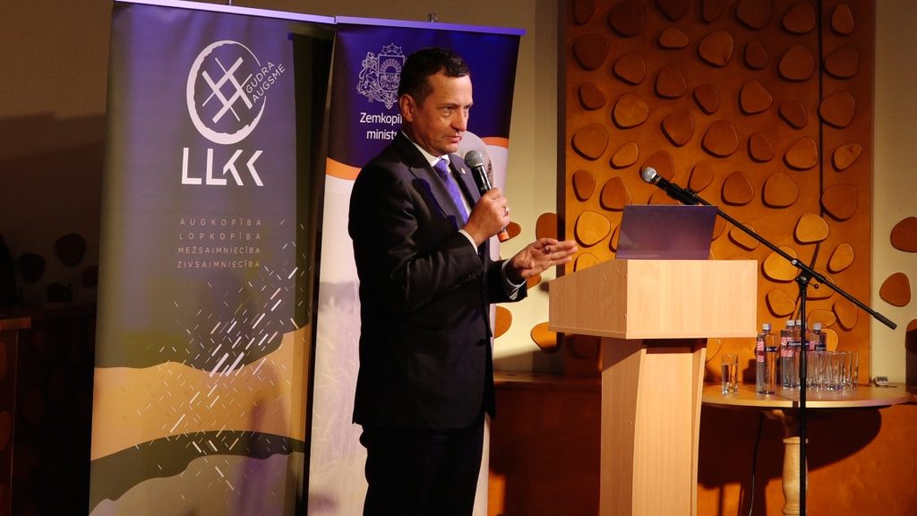 Zemkopības ministrs Armands Krauze uzstājas konferencē par lauksaimniecības attīstību