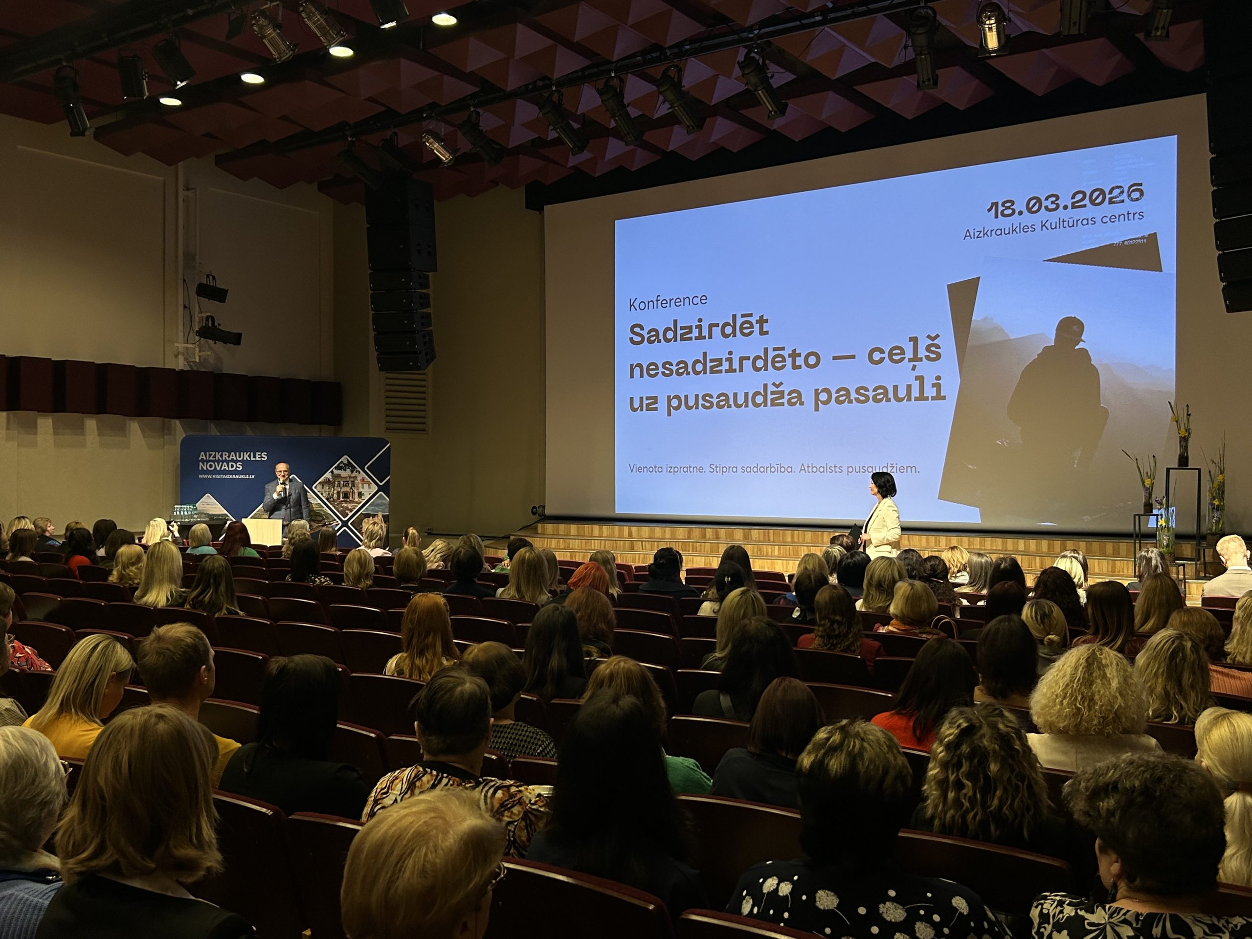 Konference Aizkraukles kultūras centrā par pusaudžu atbalstu