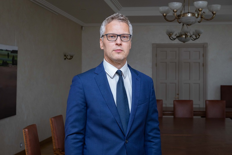 Latvijas vēstnieks Īrijā Juris Štālmeistars portreta foto.
