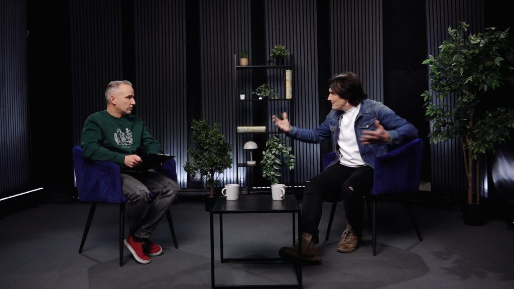 Atis Zviedris intervē Agri Semēvicu TV studijā