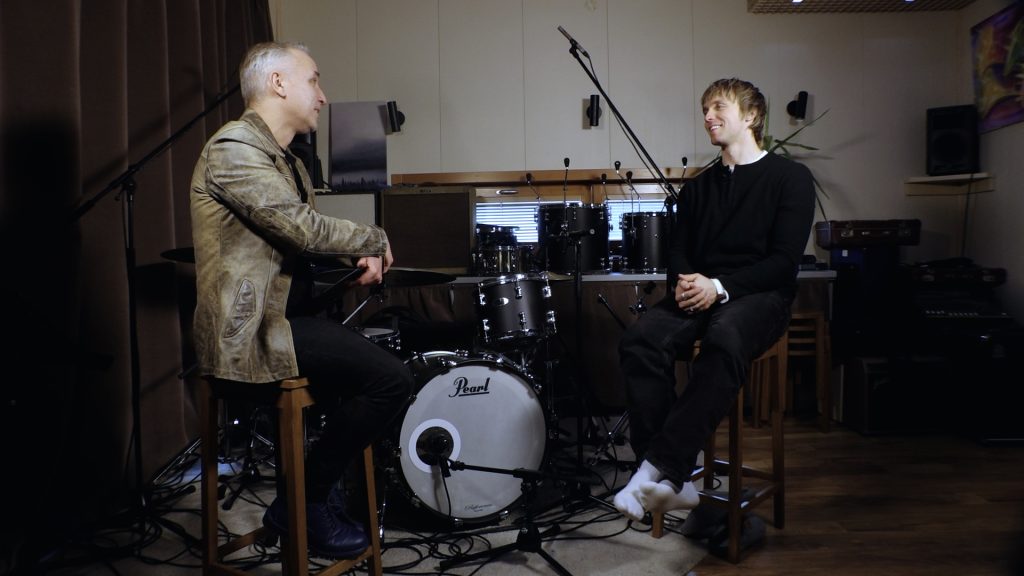 Atis Zviedris intervē Chris Noah mūzikas studijā