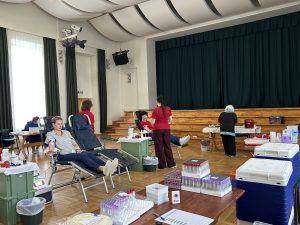 Asinsdonori ziedo asinis izbraukuma donorcentrā kultūras namā