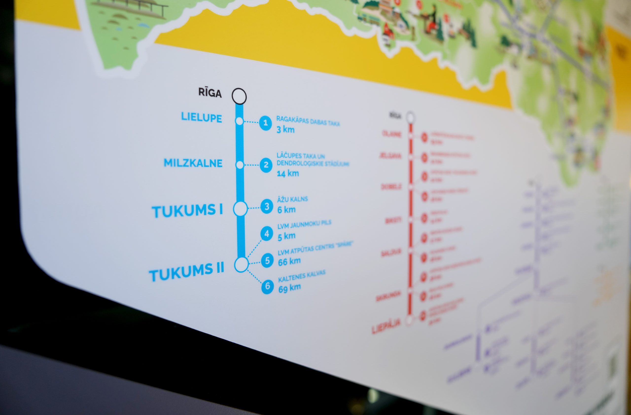 Informācijas karte Vivi vilcienā ar maršrutiem un pieturām Tukuma līnijā.