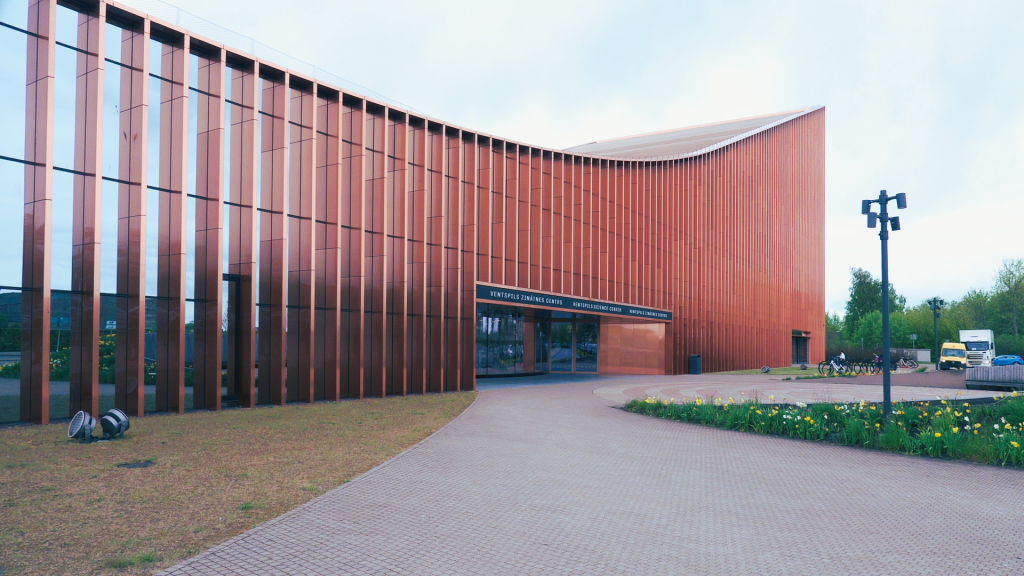 Ventspils zinātnes centra VIZIUM ēka.