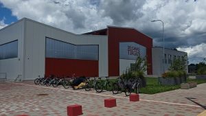 Jaunā Jelgavas tirgus ēka pie dzelzceļa stacijas.
