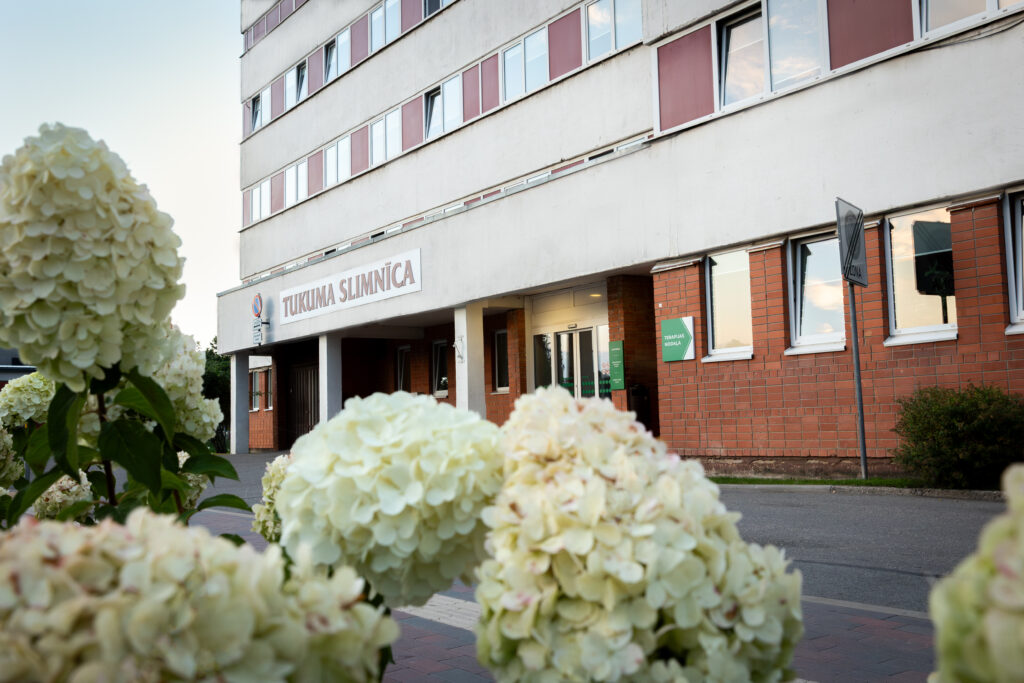 Tukuma slimnīcas ēka, kurai slimnīcu tīkla reformā paredzēts lokālās slimnīcas statuss.