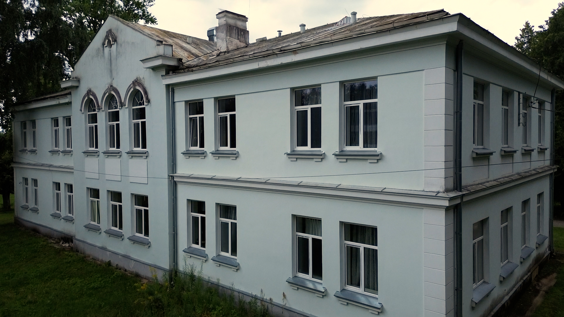 Bijusī Biržu–Bērzgales pamatskolas ēka Jēkabpils novadā, kur top viesu nams.