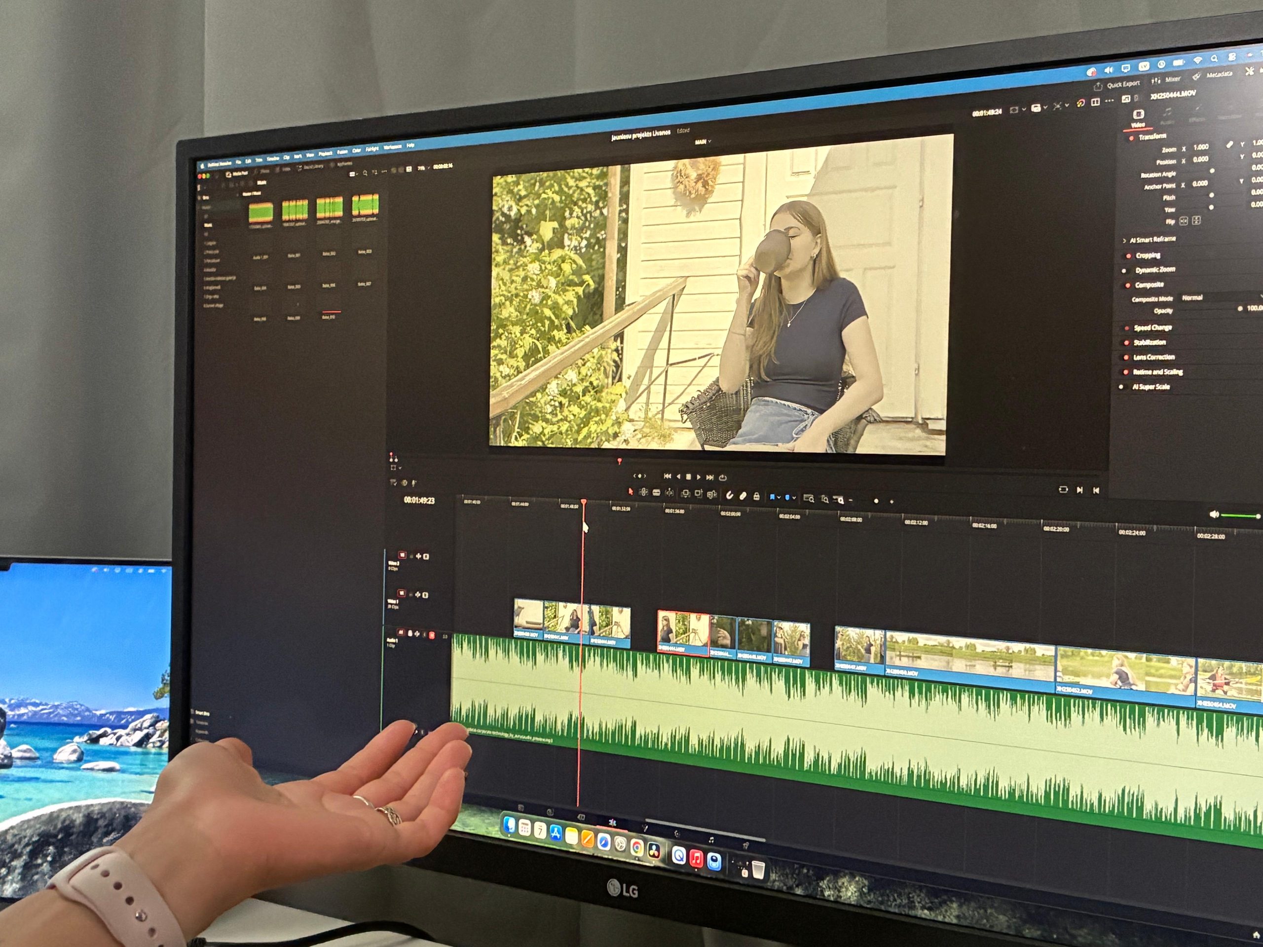 Jauniešu veidotas filmas par Latgali montāžas process datorā.