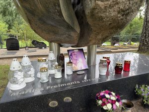 Mārtiņa Freimaņa kapa vieta Misiņkalna kapsētā Aizputē