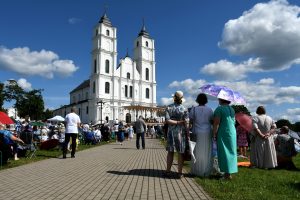 Aglonas bazilika Vissvētākās Jaunavas Marijas debesīs uzņemšanas svētku laikā.