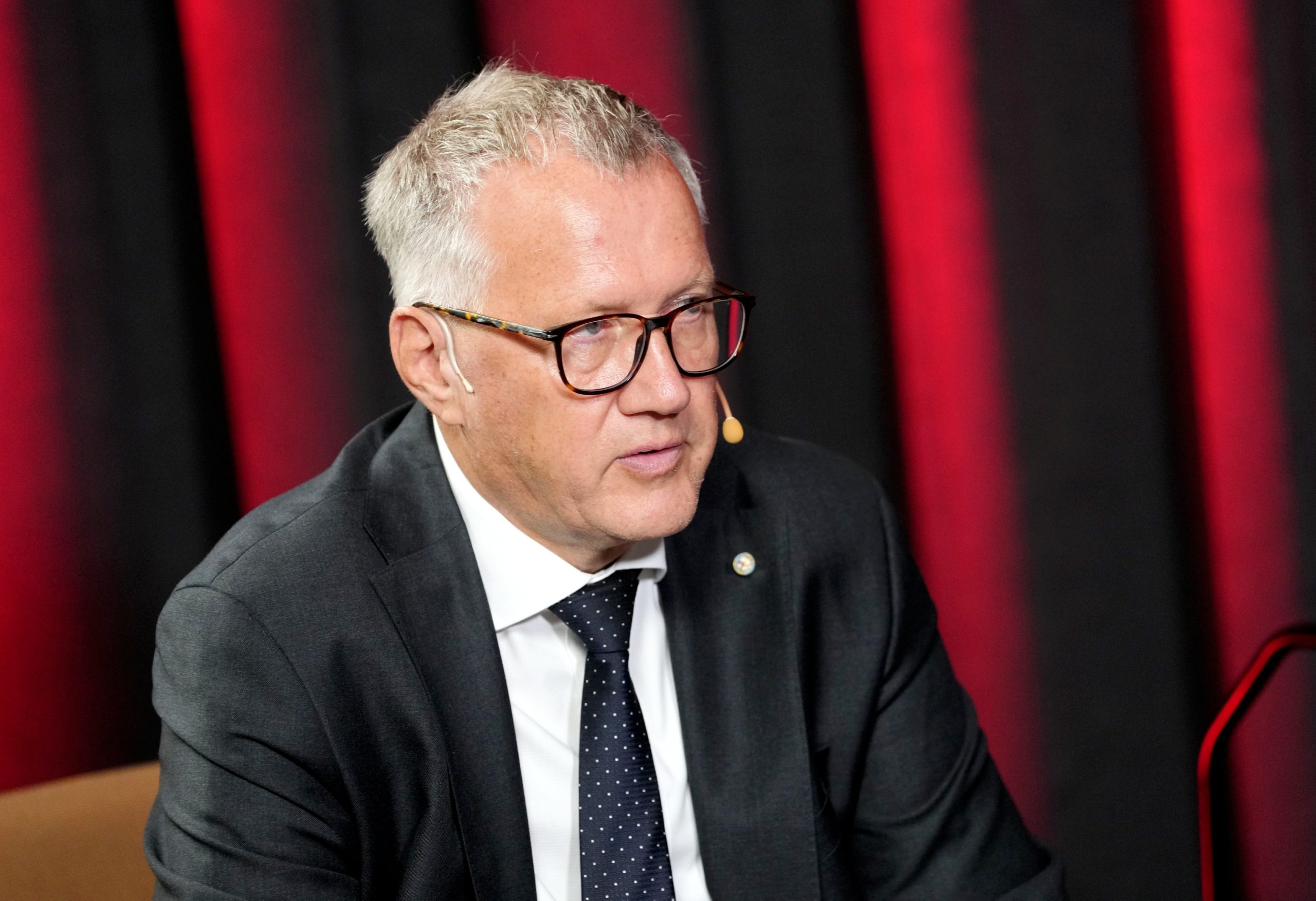 Arvils Ašeradens intervijas laikā