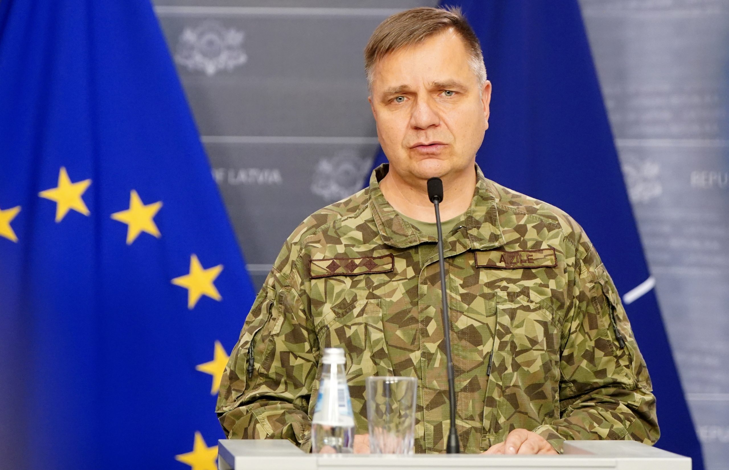 Krīzes vadības centra vadītājs Arvis Zīle preses konferencē