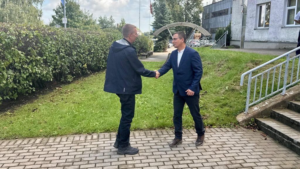 Valsts prezidents Edgars Rinkēvičs tiekas ar Jēkabpils novada domes priekšsēdētāju Raivi Ragaini