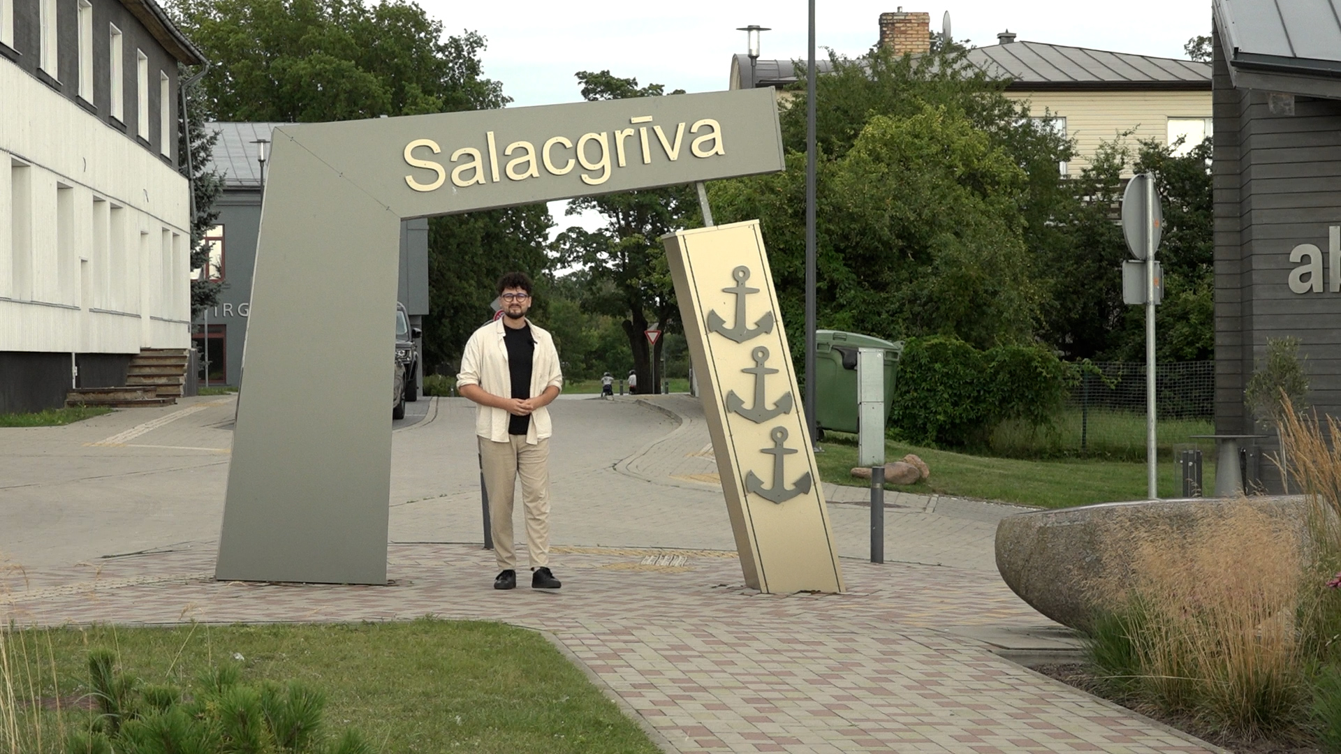 Salacgrīvas pilsētvide ar Salacgrīvas nosaukuma zīmi