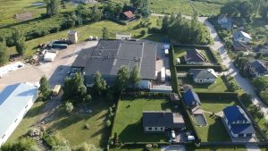 Rūpnieciskā teritorija blakus dzīvojamajām mājām Jelgavā.