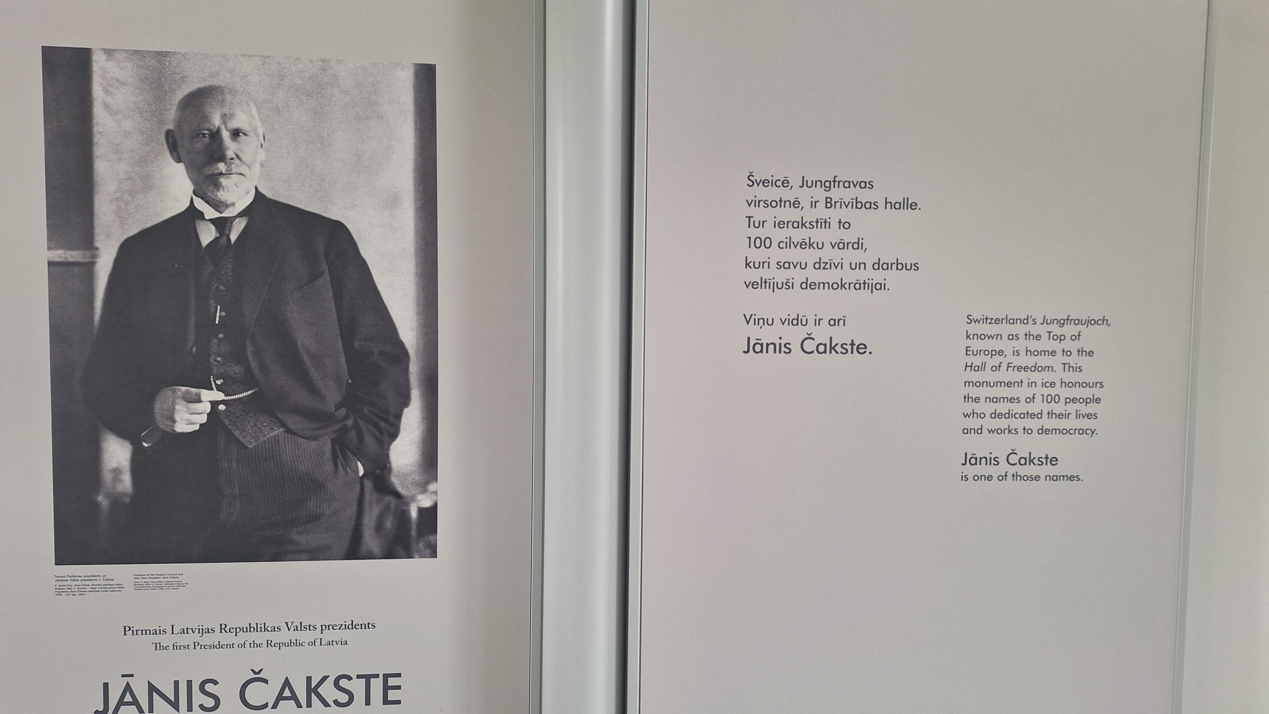 Jāņa Čakstes portrets ekspozīcijā par Latvijas pirmo Valsts prezidentu