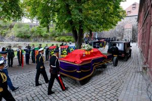 Karaļa Haralda V bēru procesija Norvēģijā