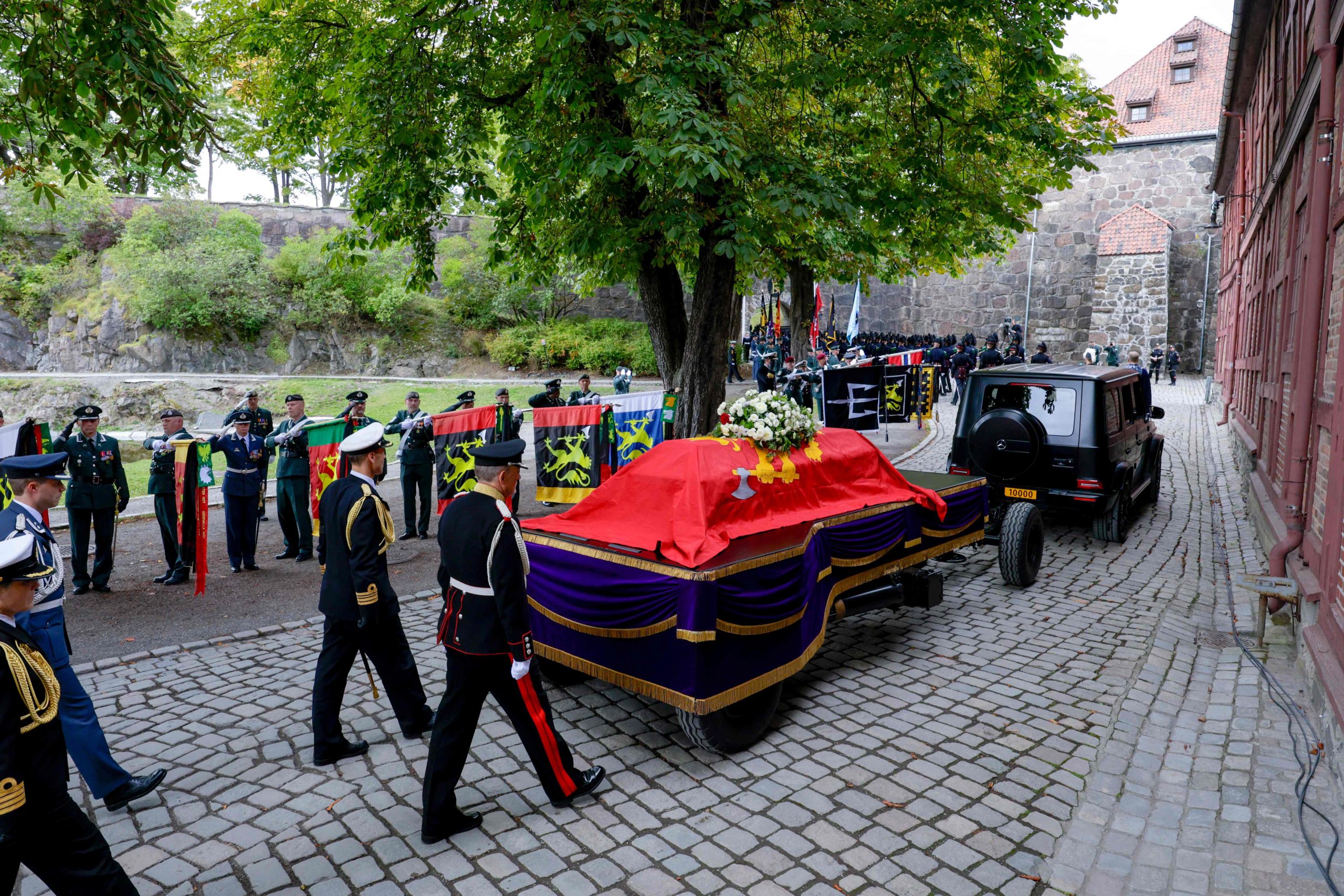 Karaļa Haralda V bēru procesija Norvēģijā