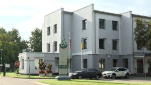 Slimnīcas “Ģintermuiža” ēka un izkārtne Jelgavā